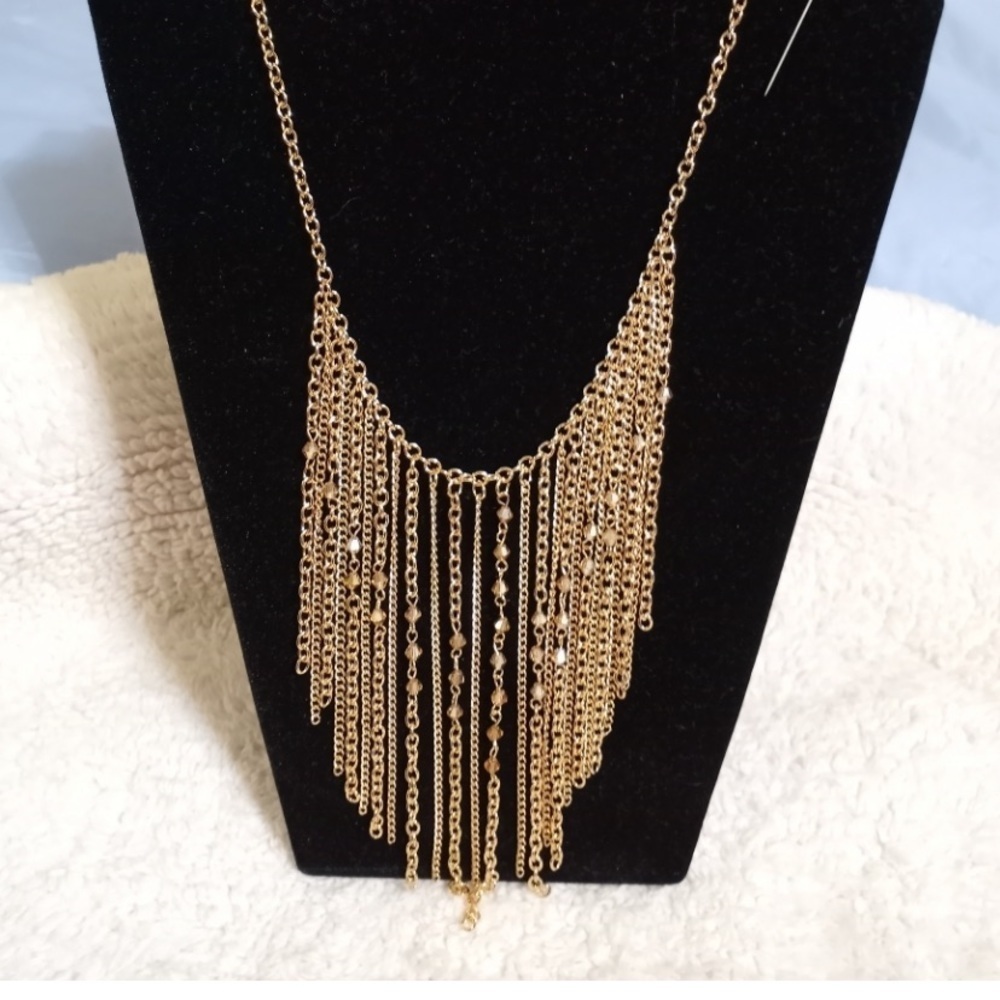 First Class Fringe Necklace Set NWT